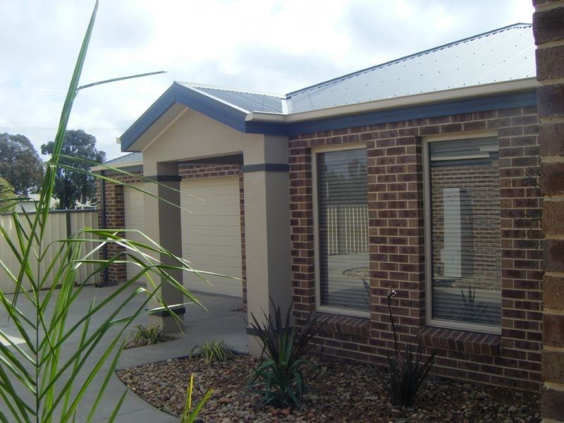 1/4 Curtois St, Yarrawonga VIC 3730