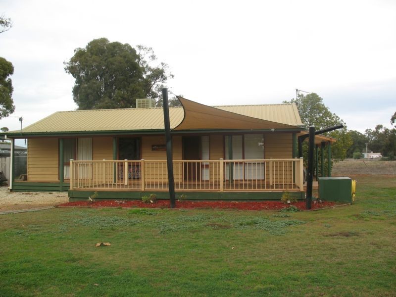 37 Graham Ave, Bundalong VIC 3730