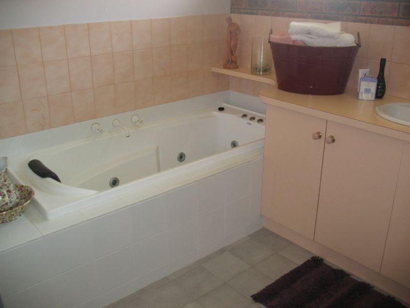 122 South Rd, Yarrawonga VIC 3730