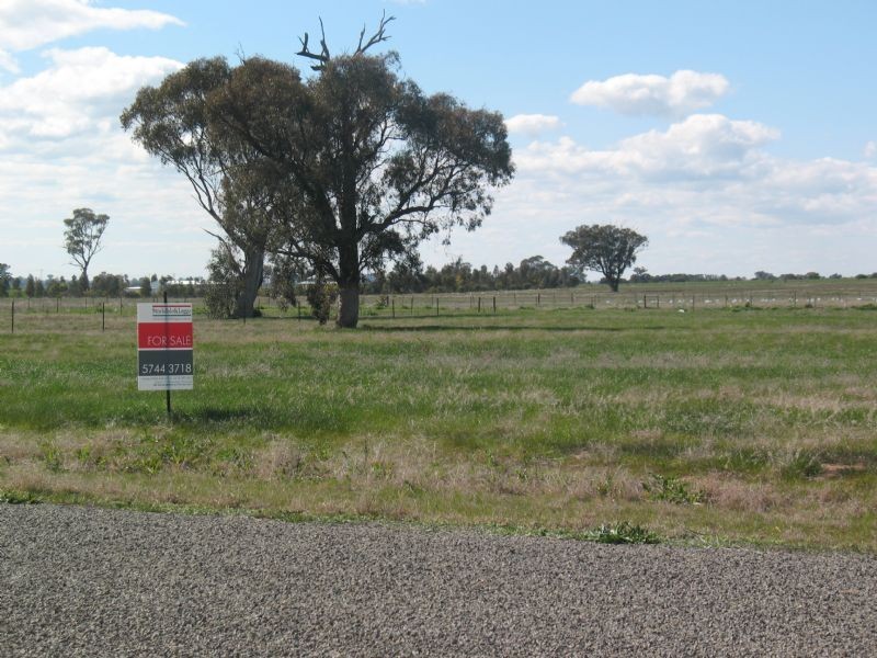 8  Hillview Drive, Yarrawonga VIC 3730