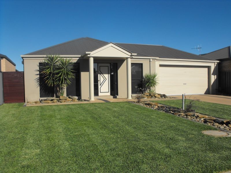 8 McCrae  Court, Yarrawonga VIC 3730