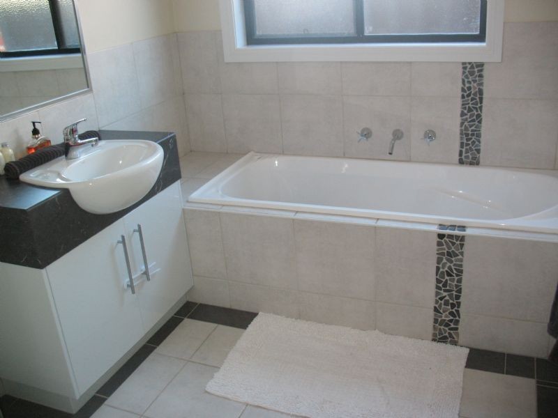 8 McCrae  Court, Yarrawonga VIC 3730