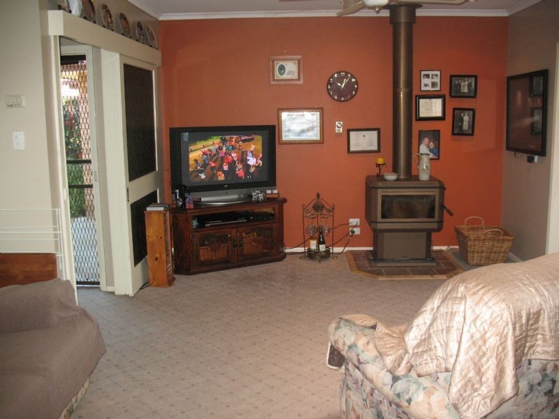 4/6 Lakeview Crt, Mulwala NSW 2647