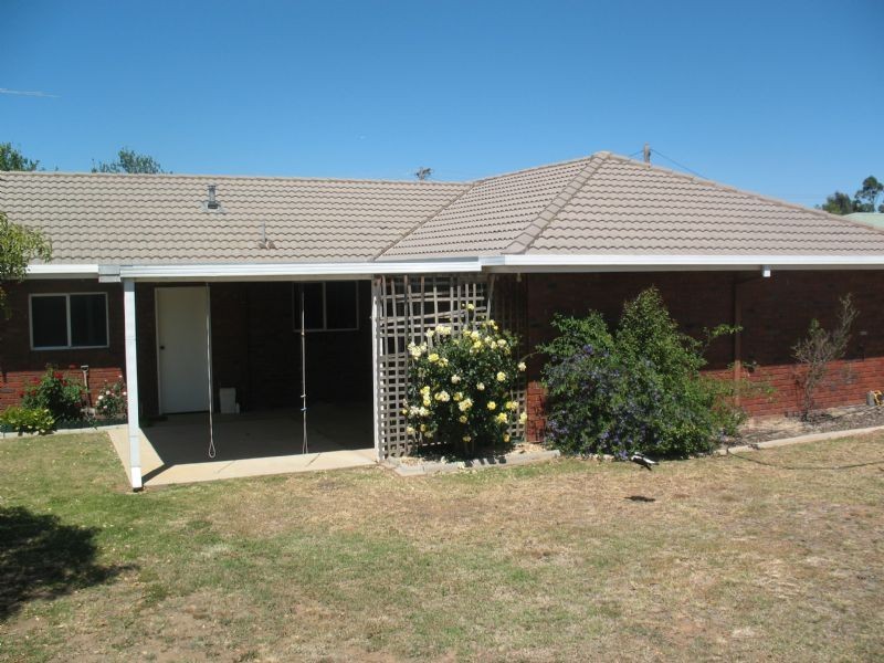 27 Sturt Street, Mulwala NSW 2647