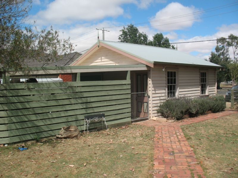 9  Irvine Pde, Yarrawonga VIC 3730