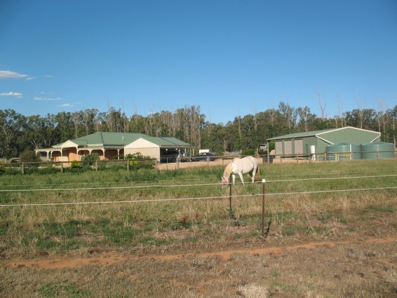 115 Cobrawonga Rd, Cobram VIC 3644