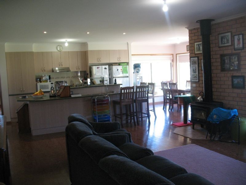 115 Cobrawonga Rd, Cobram VIC 3644