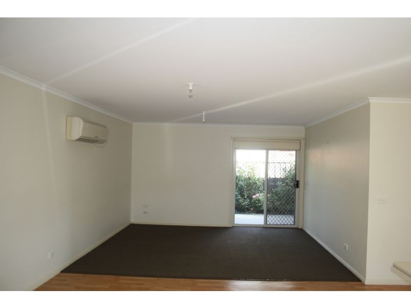 2/8 Cassar Court, Mulwala NSW 2647