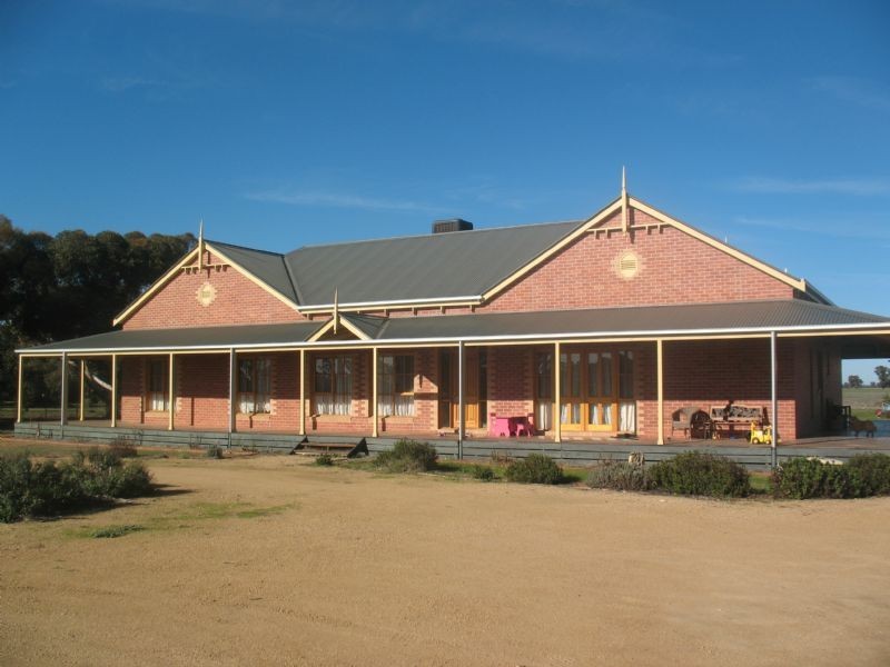 45 south Rd, Yarrawonga VIC 3730