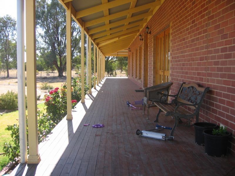 45 south Rd, Yarrawonga VIC 3730