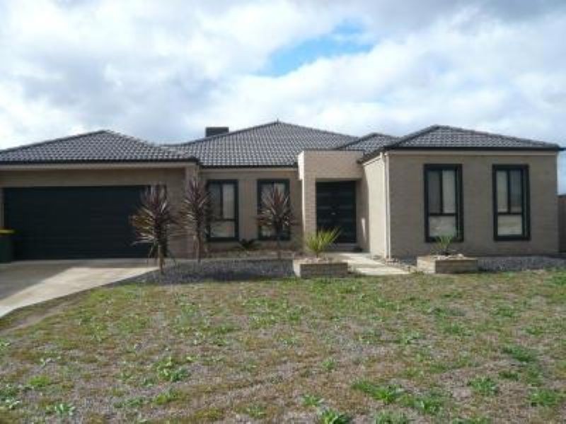 16 Fiona Dve, Yarrawonga VIC 3730