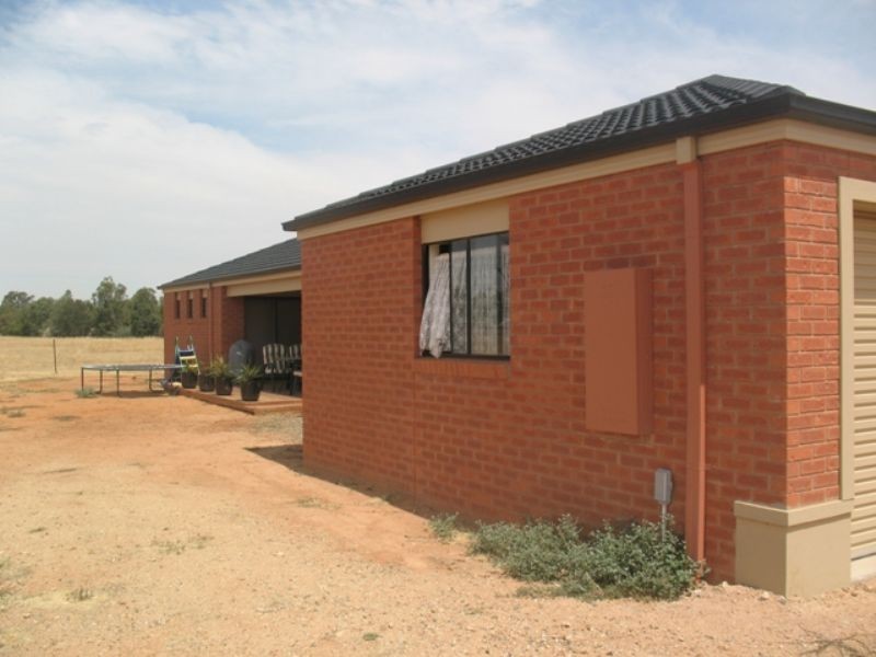 22 Pineview Drive, Yarrawonga VIC 3730