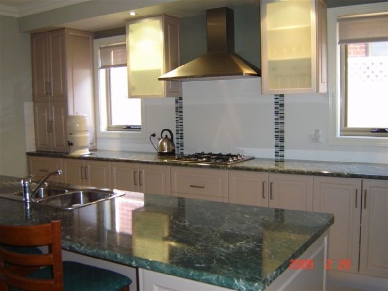 8 Linda Cres, Yarrawonga VIC 3730