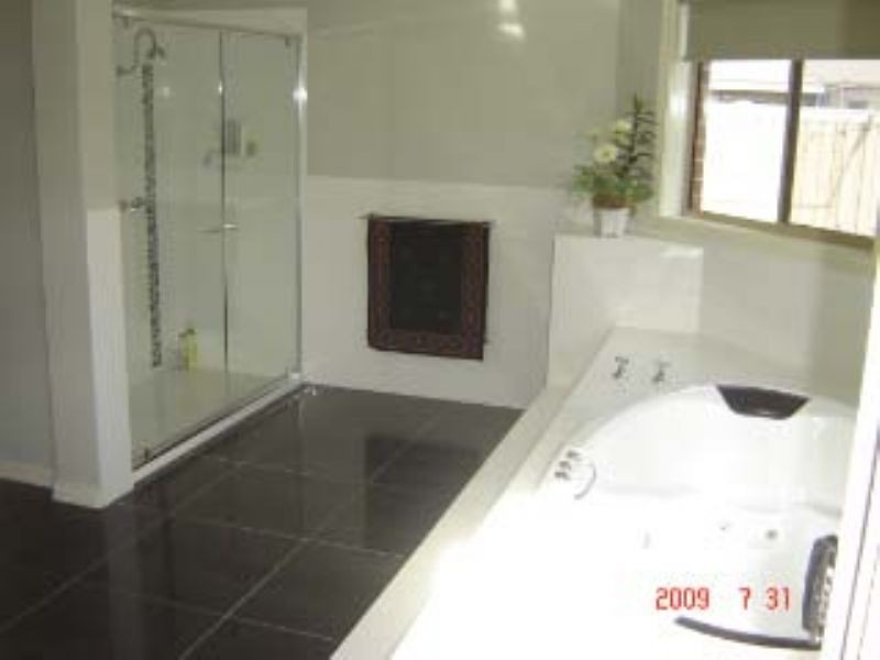 8 Linda Cres, Yarrawonga VIC 3730