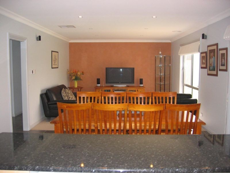 3 Hollywood Cres, Yarrawonga VIC 3730