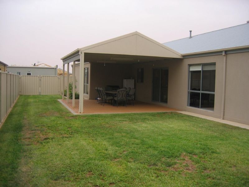 3 Hollywood Cres, Yarrawonga VIC 3730