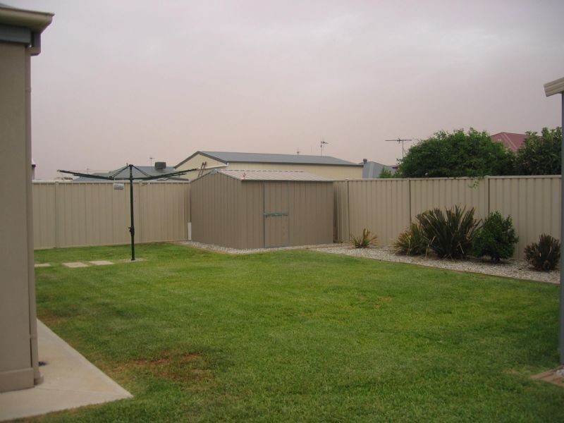3 Hollywood Cres, Yarrawonga VIC 3730