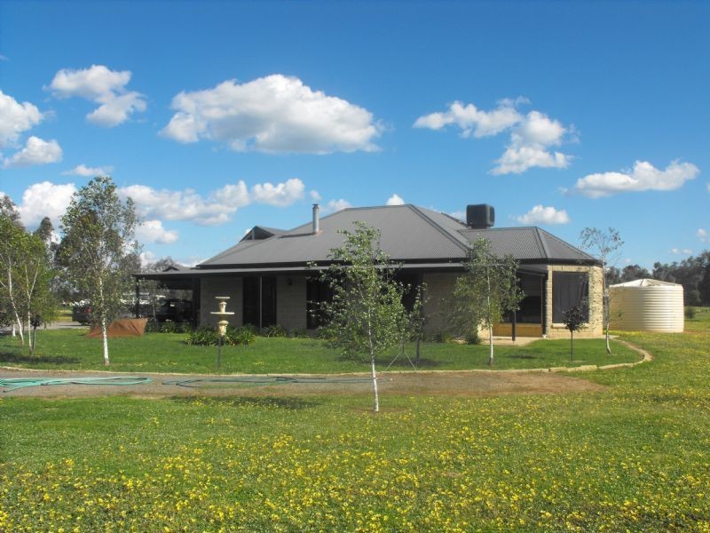 77 Pasley Street, Bundalong VIC 3730