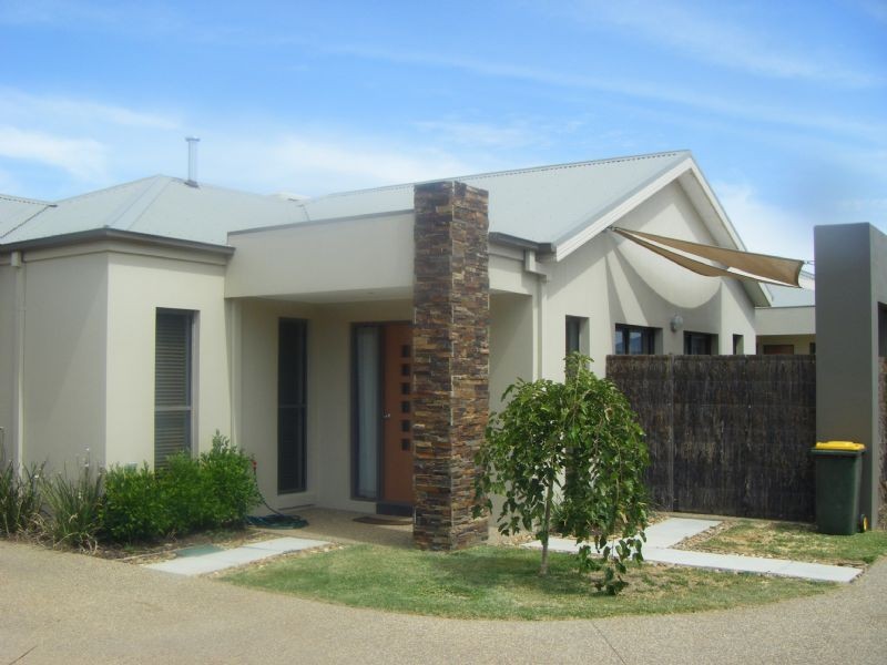 2/9 Fiona Dve, Yarrawonga VIC 3730