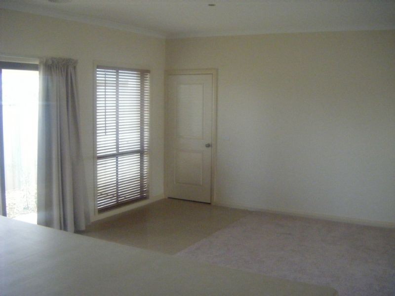 2/9 Fiona Dve, Yarrawonga VIC 3730
