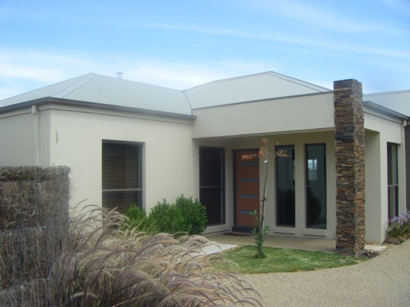 2/9 Fiona Dve, Yarrawonga VIC 3730