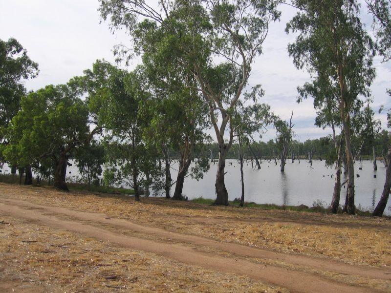 26  Lakeside Drive, Bundalong VIC 3730