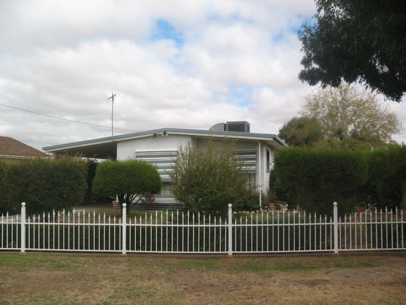 21 Thorn, Yarrawonga VIC 3730