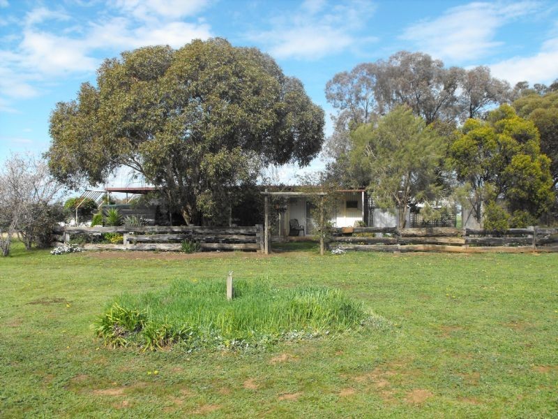 713 Murray Valley Hwy, Yarrawonga VIC 3730