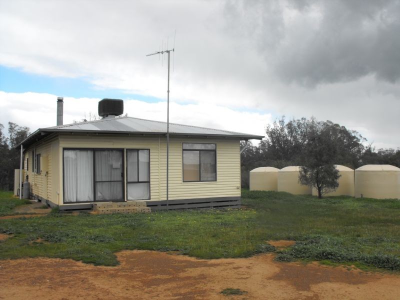 1488 Angle Rd, Benalla VIC 3672