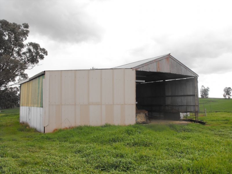 1488 Angle Rd, Benalla VIC 3672