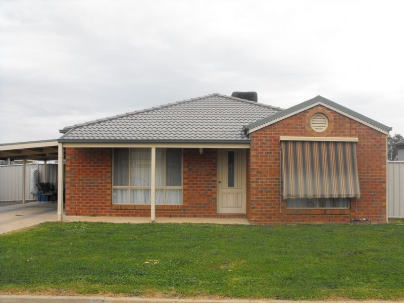 4 Sunshine Blvd, Mulwala NSW 2647