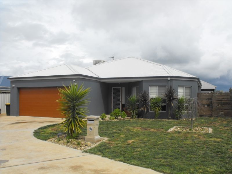 4 Linda Cres, Yarrawonga VIC 3730