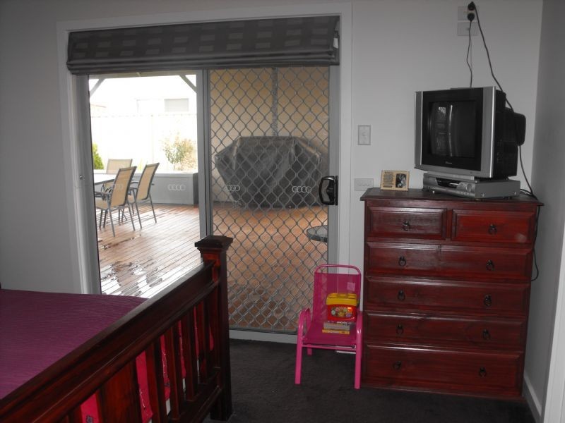 4 Linda Cres, Yarrawonga VIC 3730