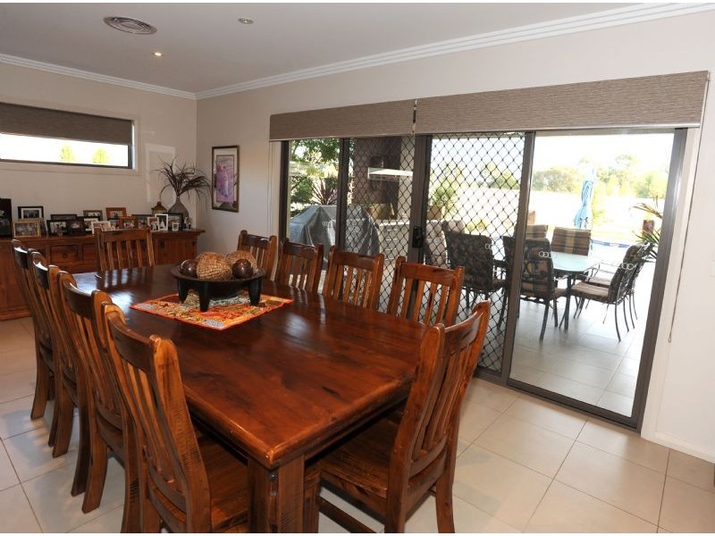 9 Lakeside Drive, Bundalong VIC 3730