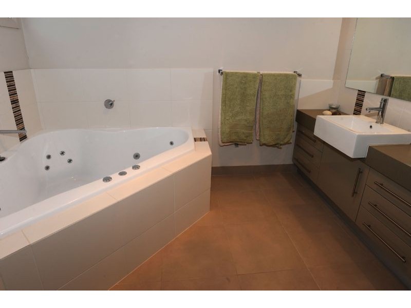 9 Lakeside Drive, Bundalong VIC 3730