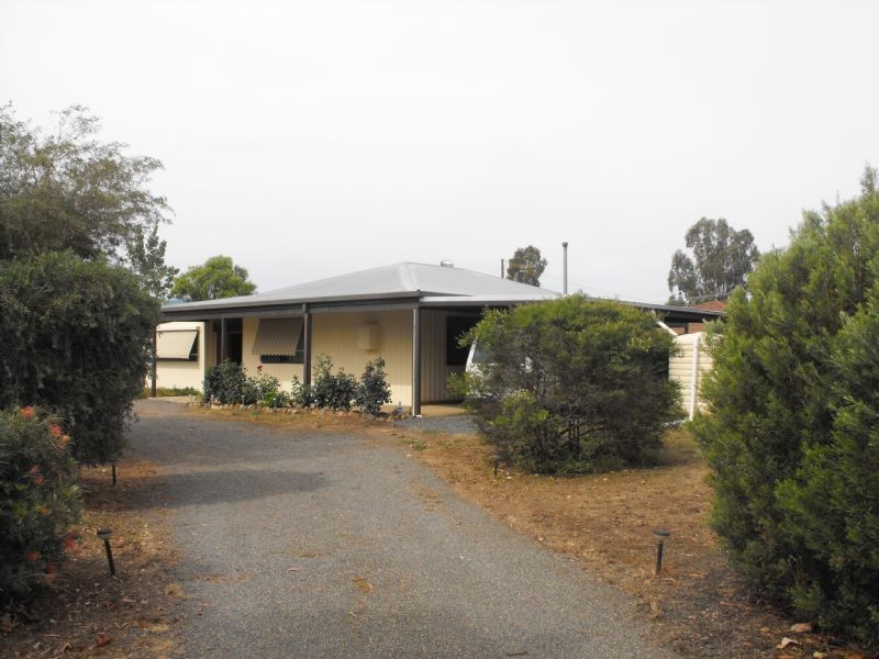 14 Hazelle court, Yarrawonga VIC 3730