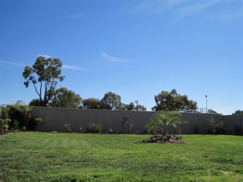 27 Lakeside Drive, Bundalong VIC 3730