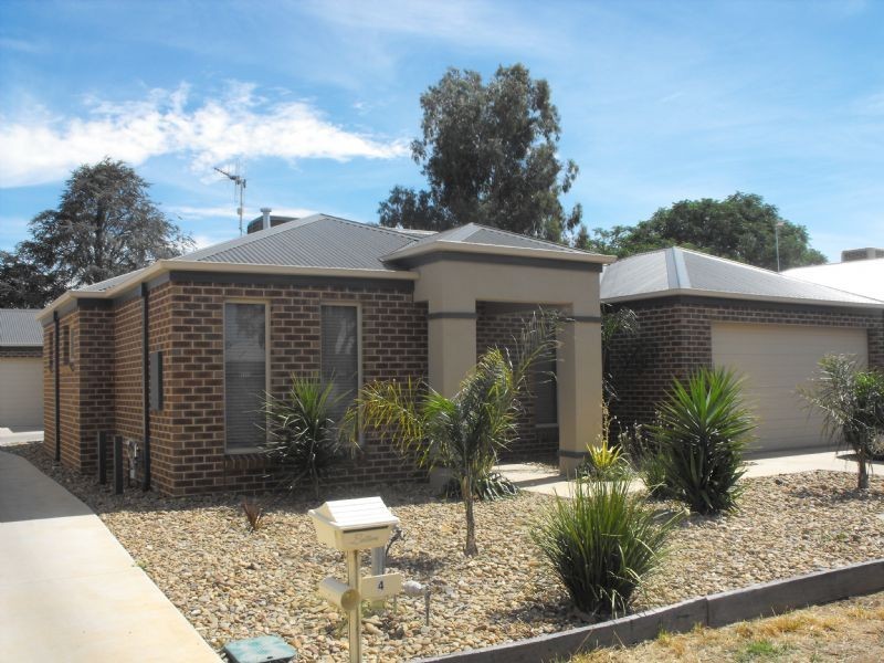 Unit-1 & 2/4 Curtois Street, Yarrawonga VIC 3730