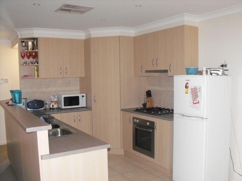 Unit-1 & 2/4 Curtois Street, Yarrawonga VIC 3730