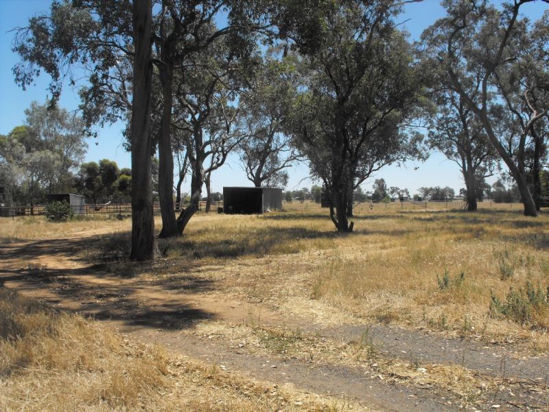 V/L- 667 Murray Valley Hwy, Yarrawonga VIC 3730