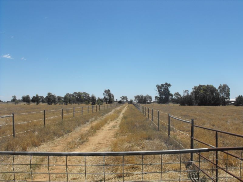 V/L- 667 Murray Valley Hwy, Yarrawonga VIC 3730