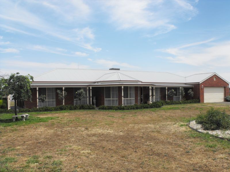 10 James Lillis Drive, Yarrawonga VIC 3730