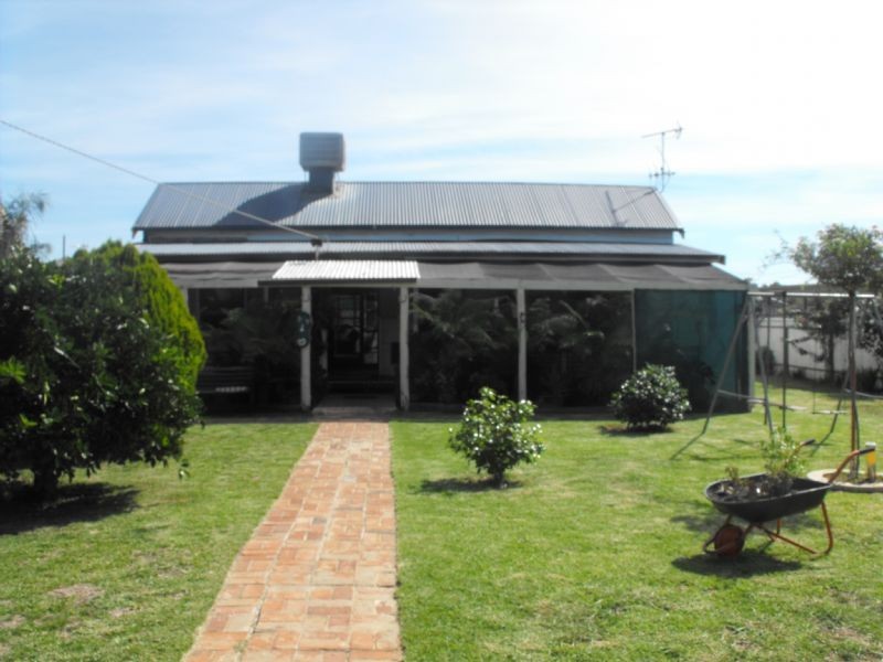 33 Pearce Street, Yarrawonga VIC 3730