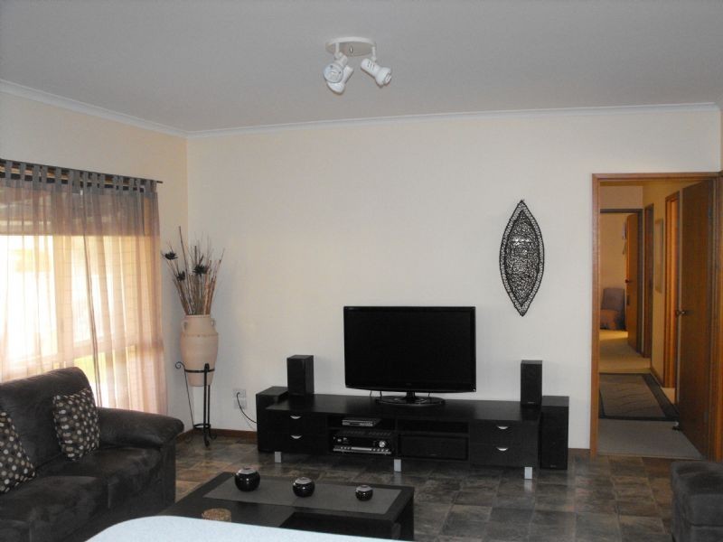 11 Hawkins Drive, Yarrawonga VIC 3730