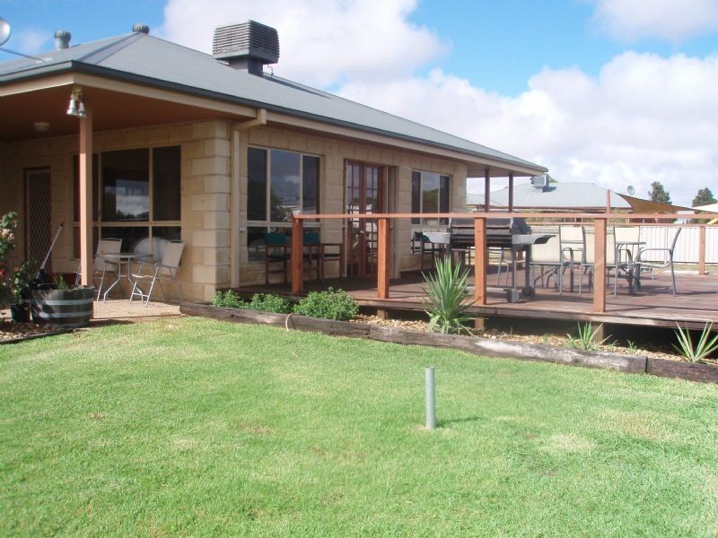 15 James Lillis Drive, Yarrawonga VIC 3730