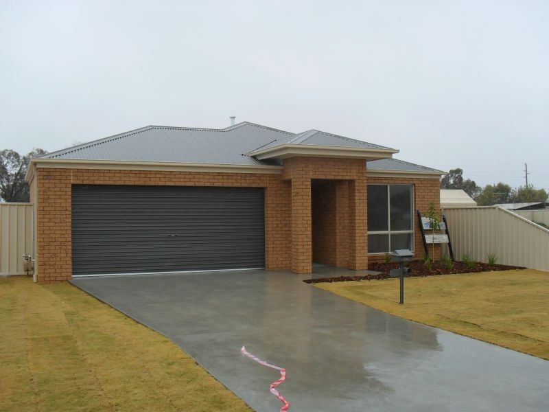13 Heather Circuit, Mulwala NSW 2647