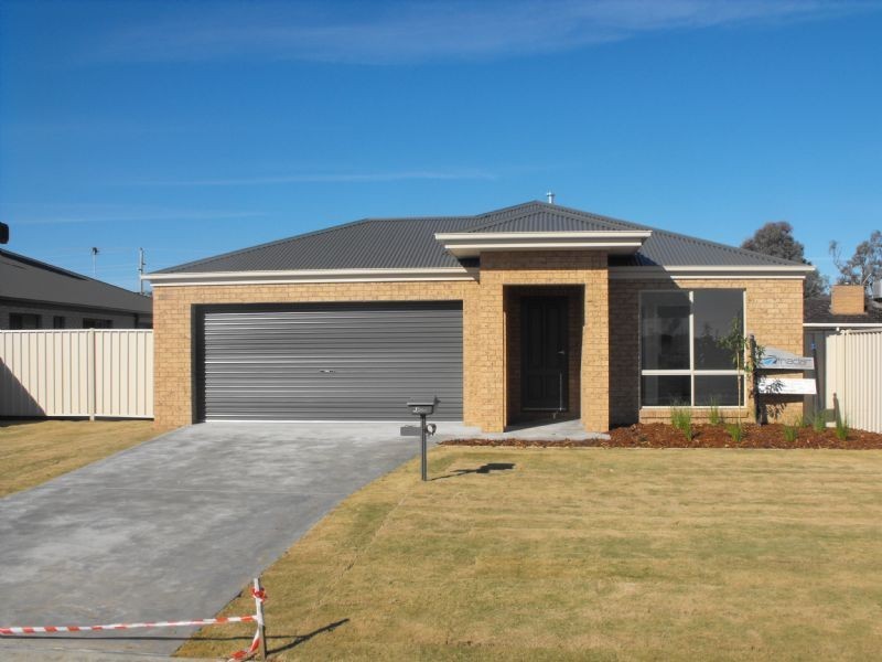 13 Heather Ct, Mulwala NSW 2647