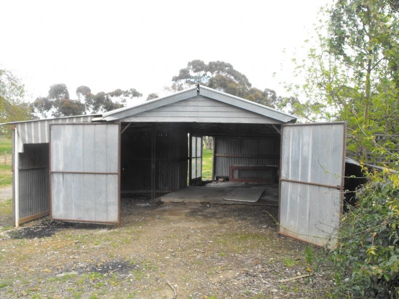 AUCTION 1915 Boomahoomoonah East Rd Boomahnoomoonah, Yarrawonga VIC 3730