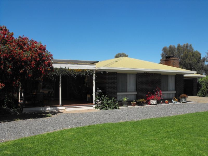 18 Charles Street, Yarrawonga VIC 3730