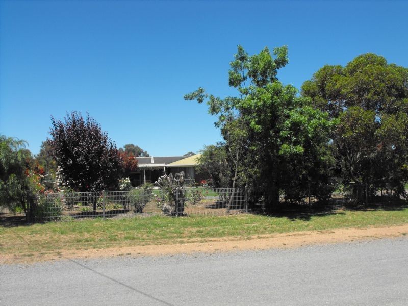 18 Charles Street, Yarrawonga VIC 3730